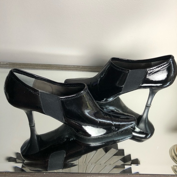 AK ANNE KLEIN PATENT ANKLE BOOTIES W/ iFLEX - Picture 5 of 8